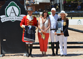 Carlene Ziegler of Artisan Farms receives with the Champion Equine Insurance Overall Jumper Style Award, presented by Laura Fetterman, on behalf of Zigali P S. From left to right: Ringmaster Gustavo Murcia, Carlene Ziegler, Eric Lamaze and Laura Fetterman. Photo by Starting Gate Communications Inc.