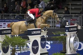 Switzerland’s Pius Schwizer steered Quidam du Vivier to victory in tonight’s opening round of the Longines FEI World Cup™ Jumping 2013/2014 Final at Lyon, France. Photo by FEI/Dirk Caremans.
