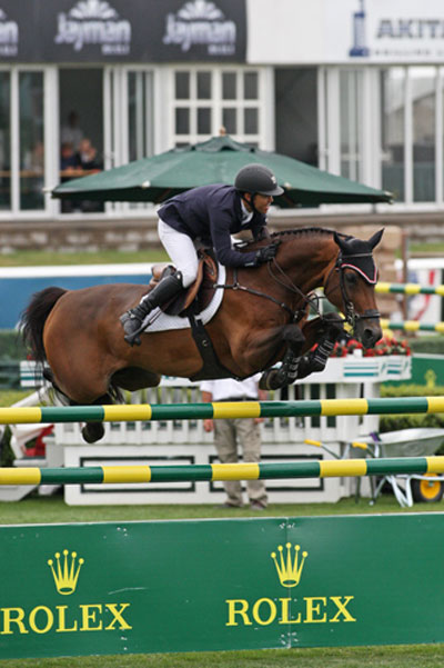 Kent Farrington and Voyeur won the $400,000 Pan American Cup at the Spruce Meadows Pan American. Photo by Spruce Meadows Media Services