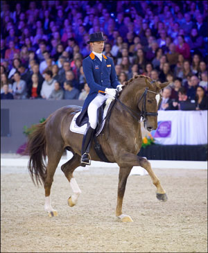 Hans Peter Minderhoud steered Glock’s Flirt to a stylish victory at the ninth and last qualifying leg of the Reem Acra FEI World Cup™ Dressage 2015/2016 Western European League on home ground at ‘s-Hertogenbosch, The Netherlands. Photo by FEI/Arnd Bronkhorst
