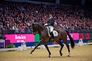 Great Britain’s Carl Hester won the fifth leg of the FEI World Cup™ Dressage 2016/2017 Western European League with Nip Tuck at London Olympia (GBR) tonight. Photo by Jon Stroud Media/FEI