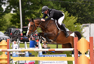 Jordan Coyle won the $30,000 Mount Equinox Grand Prix, presented by Johnson Horse Transportation, riding Escalette on Saturday, July 29, at the Vermont Summer Festival in East Dorset, VT. Photo by Andrew Ryback Photography