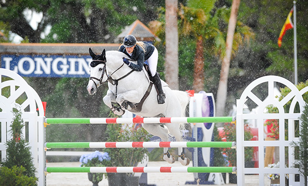 Kristen Vanderveen (USA) claims her first Longines victory with an uncatchable jump-off aboard Bull Run’s Faustino de Tili at the Longines FEI World Cup™ Jumping 2017/2018 Ocala (USA). Photo by FEI/Erin Gilmore