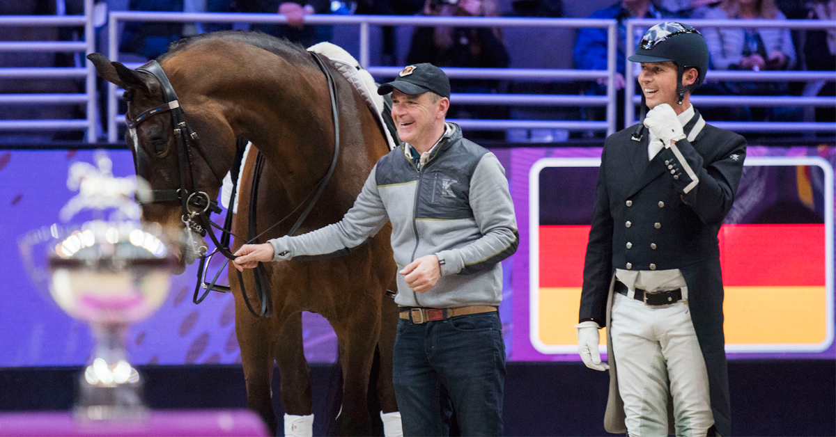 Having a laugh during the prizegiving at the FEI Dressage World Cup™ Final 2017 in Omaha (USA) where Hester and Nip Tuck finished third. (L-r) Nip Tuck, groom Alan Davies and Carl Hester. (FEI/Cara Grimshaw)