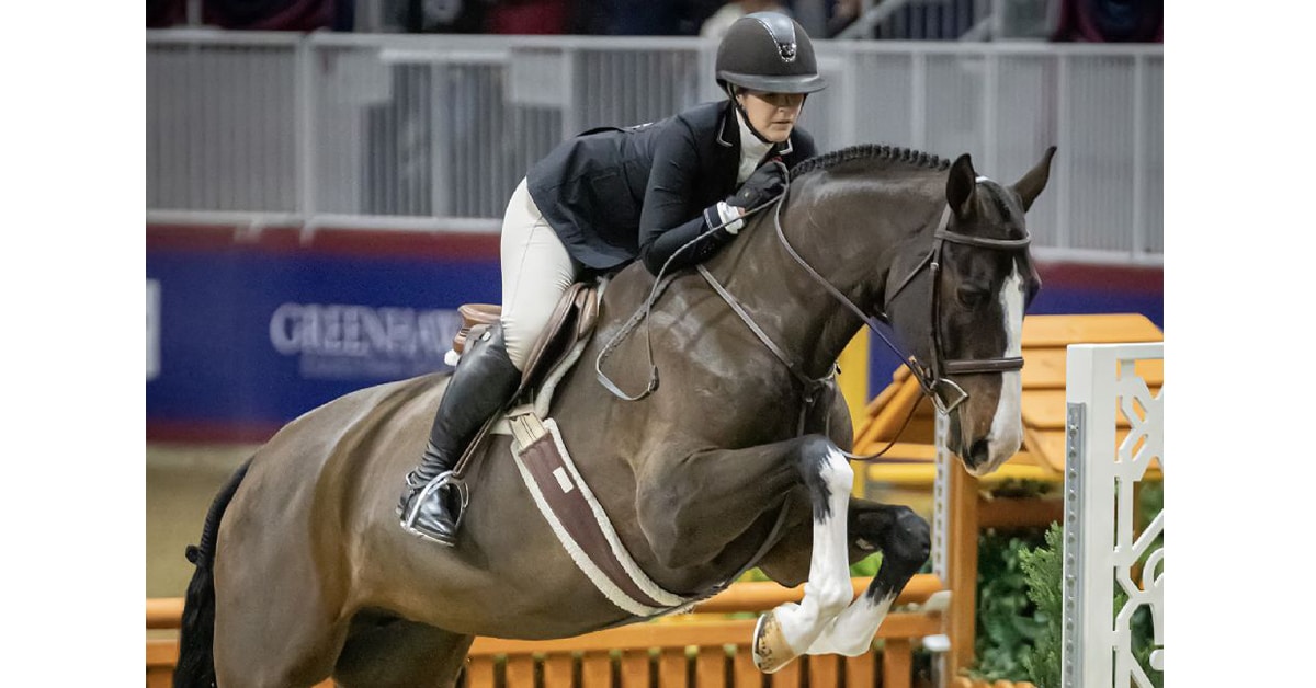 Thumbnail for Shannon Walter and Chantilly Lace Win Jr/Am 3’3″ Hunter Title