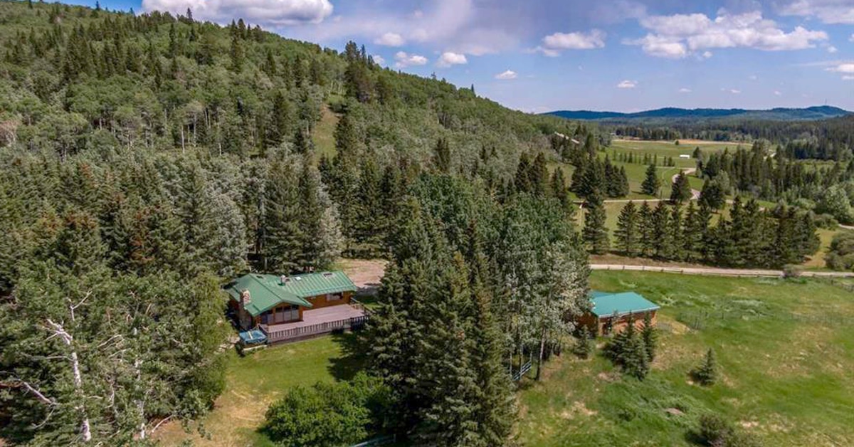 Thumbnail for $1,499,900 for an idyllic retreat in the Saddle and Sirloin community in Bragg Creek, AB